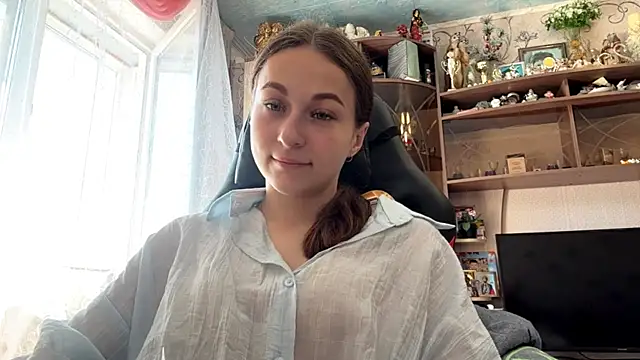 Snapshot of TaIliedGuest chatting on June 5, 6:52 am TaIliedGuest online show from June 5, 6:52 am