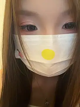 Snapshot of QIQI-QIQI-01 chatting on June 24, 12:26 pm QIQI-QIQI-01 online show from June 24, 12:26 pm