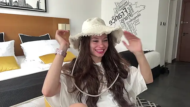 kittyrae online show from July 19, 7:12 am
