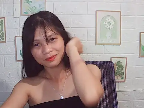 Snapshot of -Nancy-y chatting on June 10, 2:27 pm -Nancy-y online show from June 10, 2:27 pm