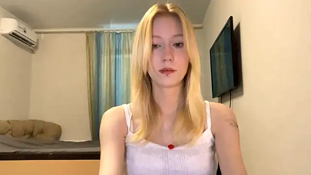 BossedFrog online show from July 21, 9:44 am