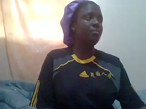 Snapshot of pinky-lip chatting on June 10, 8:35 am pinky-lip online show from June 10, 8:35 am
