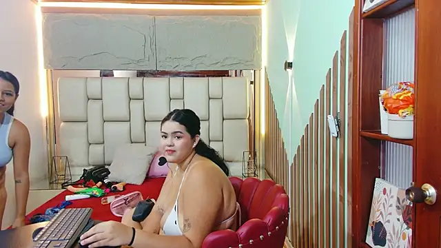 Snapshot of KatANDfer chatting on July 10, 12:52 pm KatANDfer online show from July 10, 12:52 pm