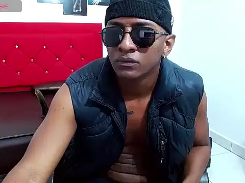 caellt online show from June 9, 6:41 pm