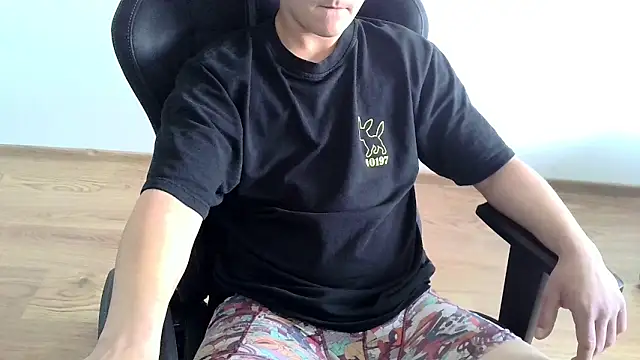Snapshot of Travis_Patrick chatting on June 15, 3:47 pm Travis Patrick online show from June 15, 3:47 pm