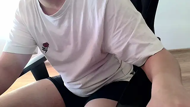Snapshot of Travis_Patrick chatting on June 17, 5:03 pm Travis Patrick online show from June 17, 5:03 pm