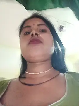 Snapshot of KRITIKA01990 chatting on July 7, 7:34 am KRITIKA01990 online show from July 7, 7:34 am