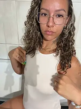 leana bgeee online show from July 27, 8:05 pm