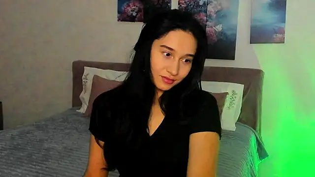 Snapshot of Camilla__Noor chatting on June 18, 5:06 pm Camilla Noor online show from June 18, 5:06 pm