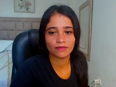 Snapshot of Samanthafinexxox chatting on June 11, 5:00 pm Samanthafinexxox online show from June 11, 5:00 pm