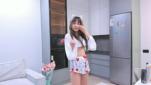 Snapshot of akari_star chatting on June 7, 12:15 am akari star online show from June 7, 12:15 am