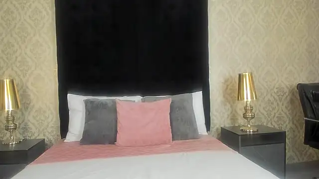 Snapshot of lilith_muse chatting on June 6, 12:43 pm lilith muse online show from June 6, 12:43 pm
