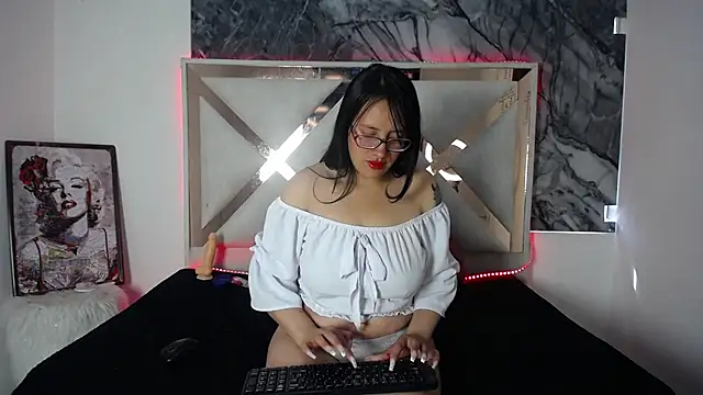antonellagoldcs online show from June 17, 3:02 pm