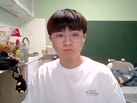 Yang 571 online show from June 10, 7:35 pm