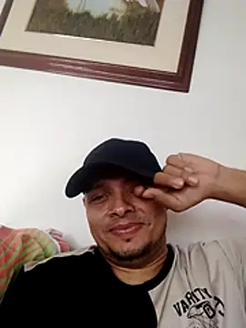 Snapshot of EnzoDesire chatting on June 19, 8:56 pm EnzoDesire online show from June 19, 8:56 pm