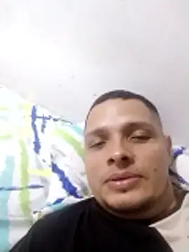 Snapshot of EnzoDesire chatting on June 22, 4:09 am EnzoDesire online show from June 22, 4:09 am