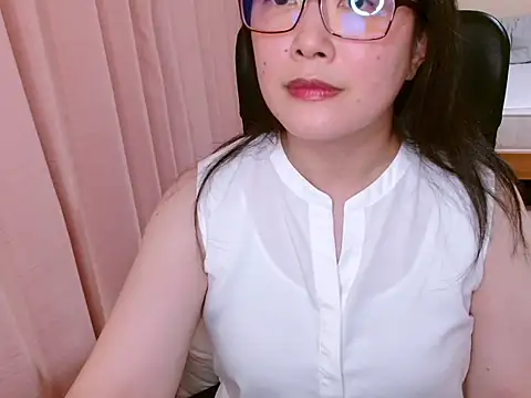 LENA-xo online show from July 24, 2:37 pm