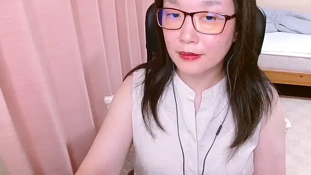 LENA-xo online show from July 25, 2:58 pm