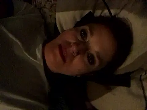 fresasabrosa69 online show from June 18, 4:57 am