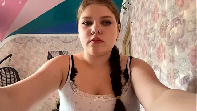 JackiStifflemire online show from June 8, 7:09 am