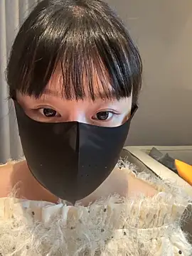 Snapshot of bingbing-x chatting on June 4, 2:45 pm bingbing-x online show from June 4, 2:45 pm