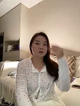 qianduoduo521 online show from June 30, 2:29 pm