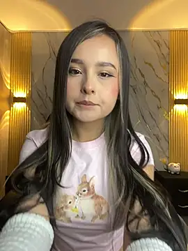 Snapshot of Tinakitten chatting on June 7, 11:47 am Tinakitten online show from June 7, 11:47 am
