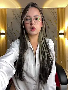 Snapshot of Tinakitten chatting on June 9, 11:44 am Tinakitten online show from June 9, 11:44 am