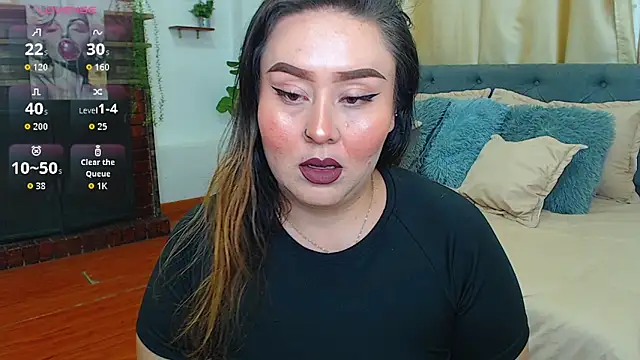 Snapshot of Khalia_ chatting on June 7, 2:43 pm Khalia online show from June 7, 2:43 pm