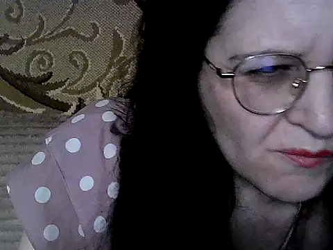 Snapshot of Dear_Annet chatting on June 5, 10:10 am Dear Annet online show from June 5, 10:10 am