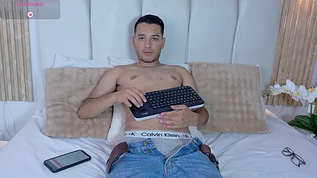 Thiago Stone1 online show from July 12, 10:01 pm