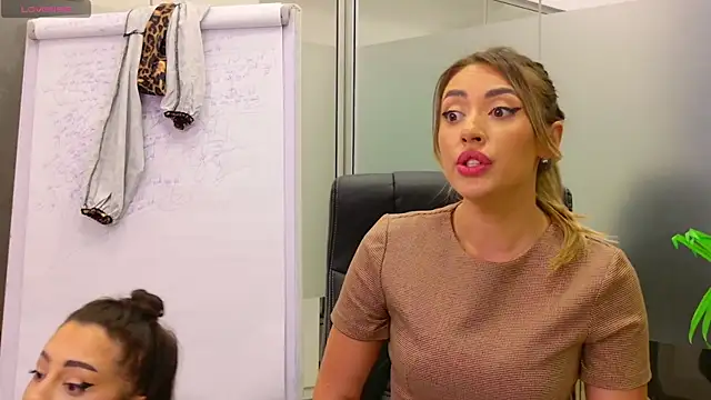 BabesGoWild online show from March 10, 8:23 pm