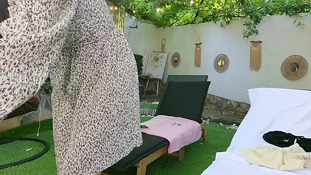 BabesGoWild online show from June 16, 4:59 am