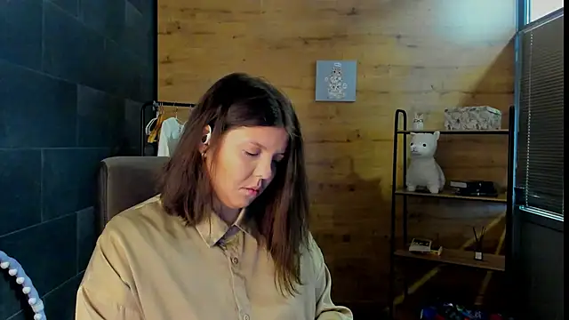 Snapshot of DebraaGraham chatting on June 10, 9:19 am DebraaGraham online show from June 10, 9:19 am