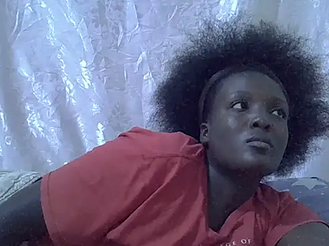 Hot-Zelinda online show from June 15, 10:45 pm