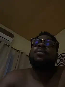 Snapshot of nnnbvv chatting on June 7, 6:11 pm nnnbvv online show from June 7, 6:11 pm