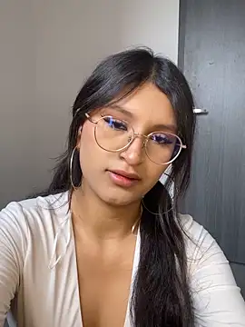 Snapshot of lizyyyy_ chatting on June 9, 8:53 pm lizyyyy online show from June 9, 8:53 pm