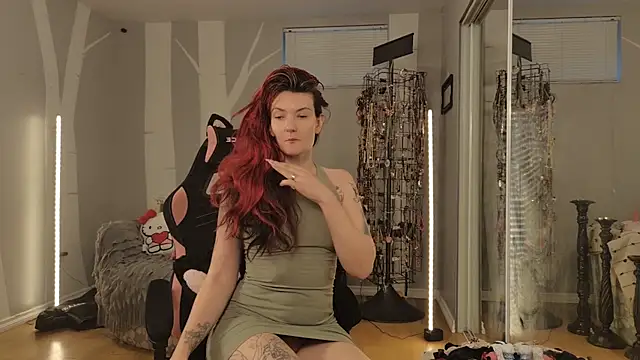 Snapshot of youngmilfBlossom chatting on June 13, 12:52 am youngmilfBlossom online show from June 13, 12:52 am