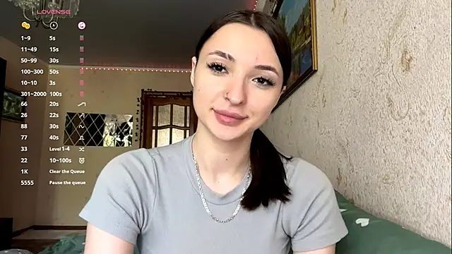 Luna Frost online show from June 10, 1:54 pm