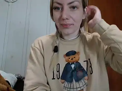 Snapshot of Alana_sc chatting on June 8, 11:54 am Alana sc online show from June 8, 11:54 am