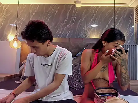 ChloeeAndMax online show from June 9, 12:39 pm