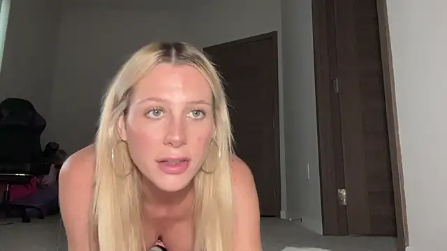 Snapshot of chelseapaigee chatting on July 19, 1:31 am chelseapaigee online show from July 19, 1:31 am