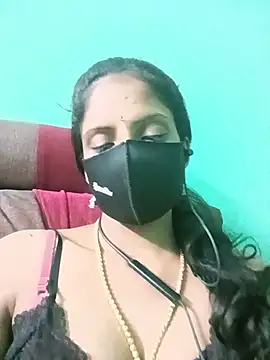 Snapshot of Tamil-chithura chatting on August 4, 4:53 pm Tamil-chithura online show from August 4, 4:53 pm