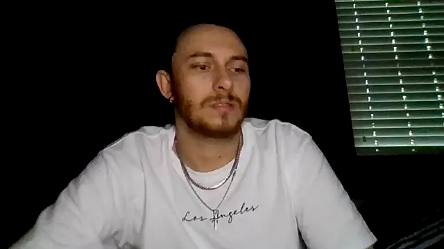 Snapshot of Mikecloudyhawk chatting on June 19, 1:04 pm Mikecloudyhawk online show from June 19, 1:04 pm