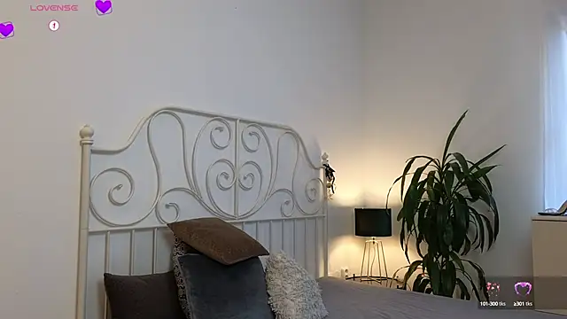 Snapshot of Ginnybabe_ chatting on February 20, 1:08 pm Ginnybabe  online show from February 20, 1:08 pm