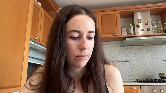 Snapshot of Flamingo_Queen chatting on June 9, 6:03 am Flamingo Queen online show from June 9, 6:03 am
