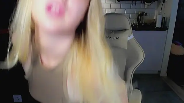 blonde kellyy online show from June 25, 11:04 am