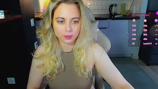 blonde kellyy online show from August 5, 4:15 am