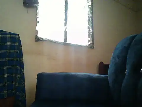 Snapshot of HomeBully chatting on June 18, 8:58 am HomeBully online show from June 18, 8:58 am