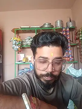 Snapshot of Desindianbull69 chatting on June 12, 3:27 am Desindianbull69 online show from June 12, 3:27 am